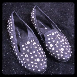 🖤 Studded Flats 🖤